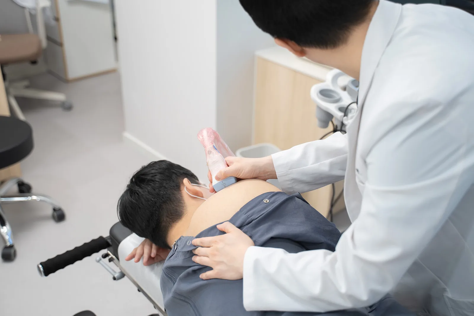 목·허리 통증, 원인부터 정확히 구분합니다
